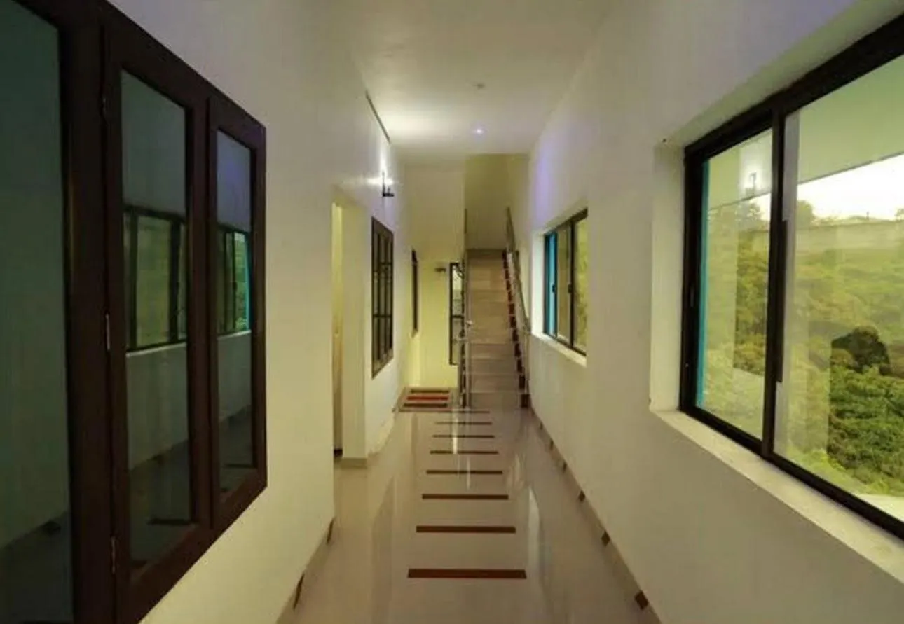 Hill Roots - Misty Dale, Vagamon Hotel